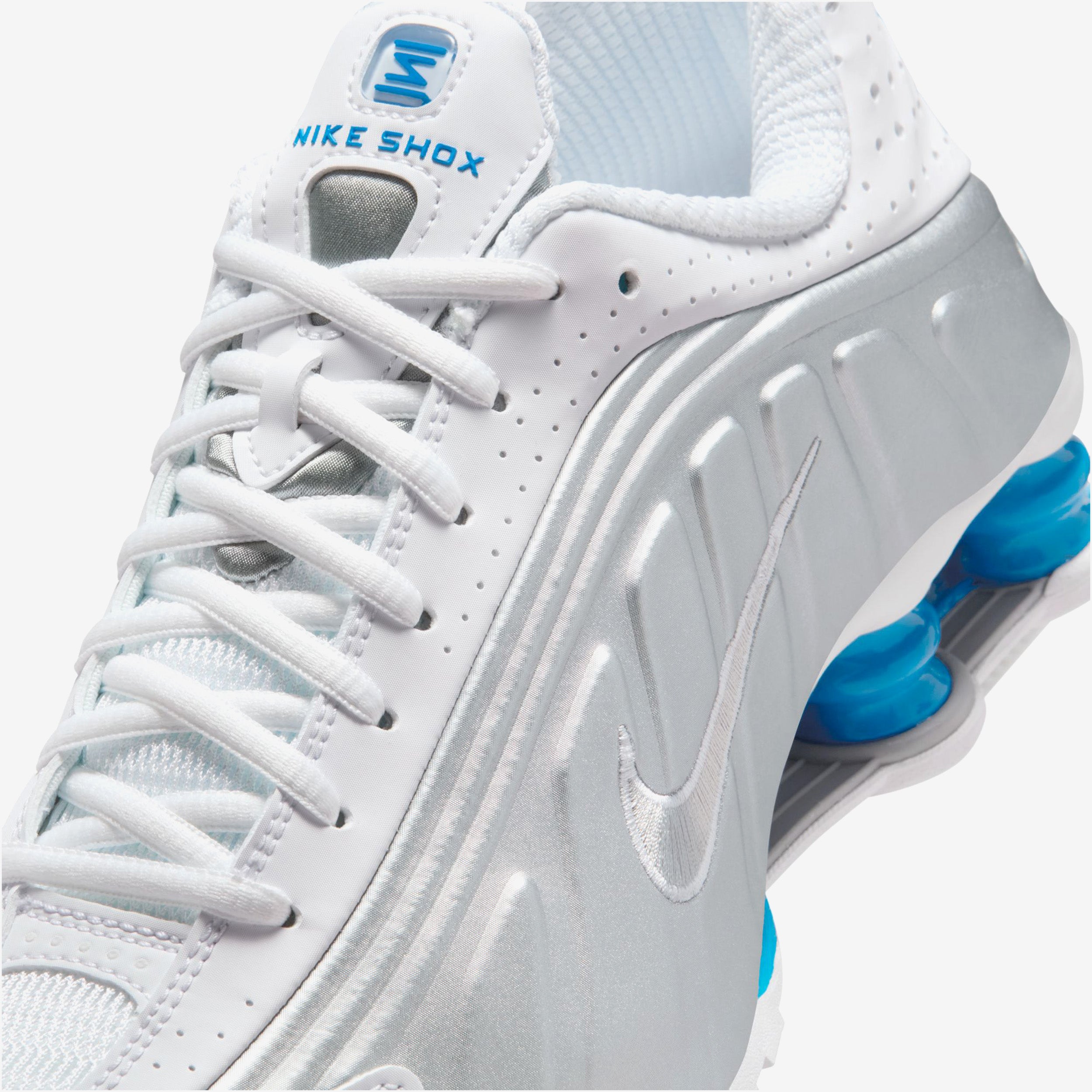 Wmns Shox R4