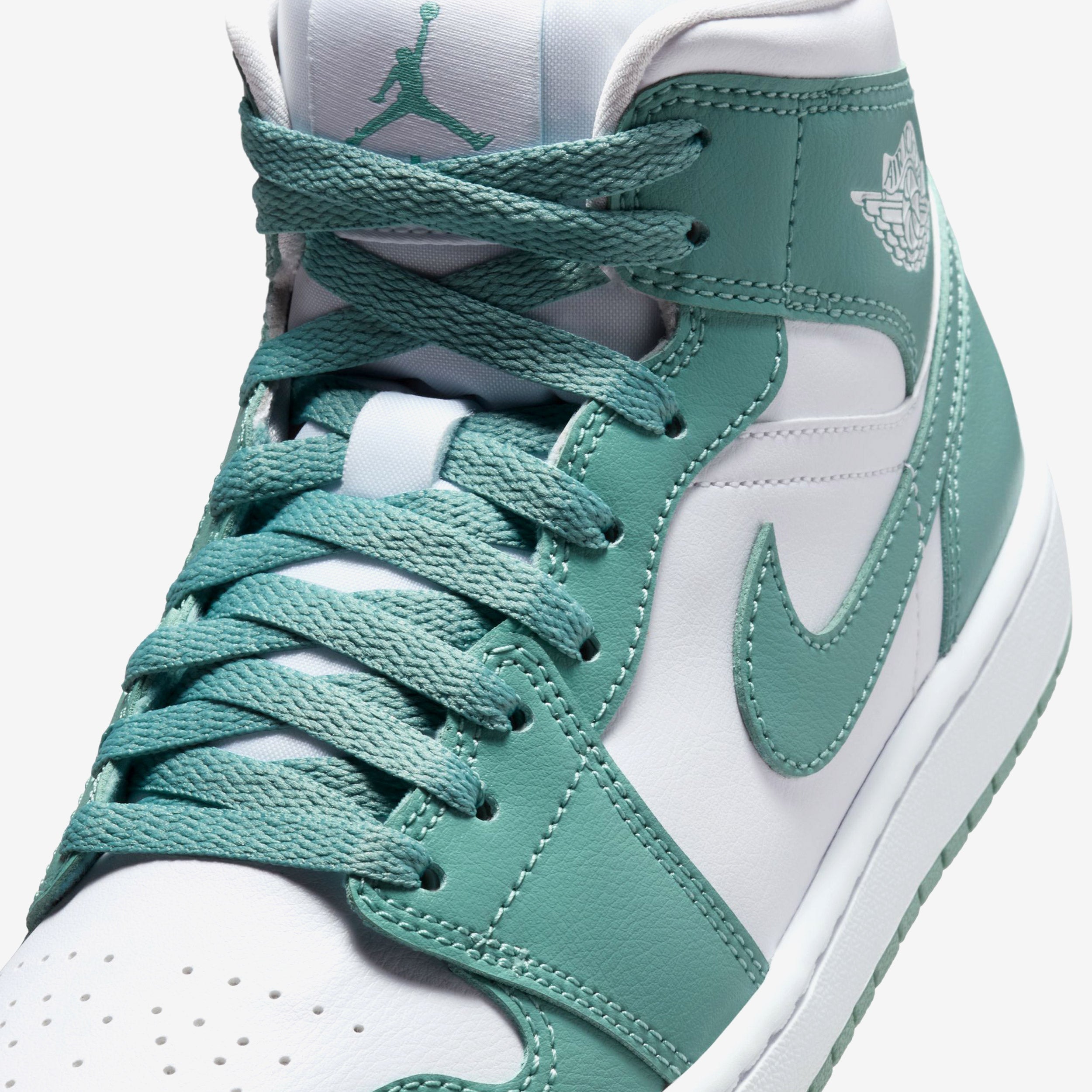 Wmns Air Jordan 1 Mid