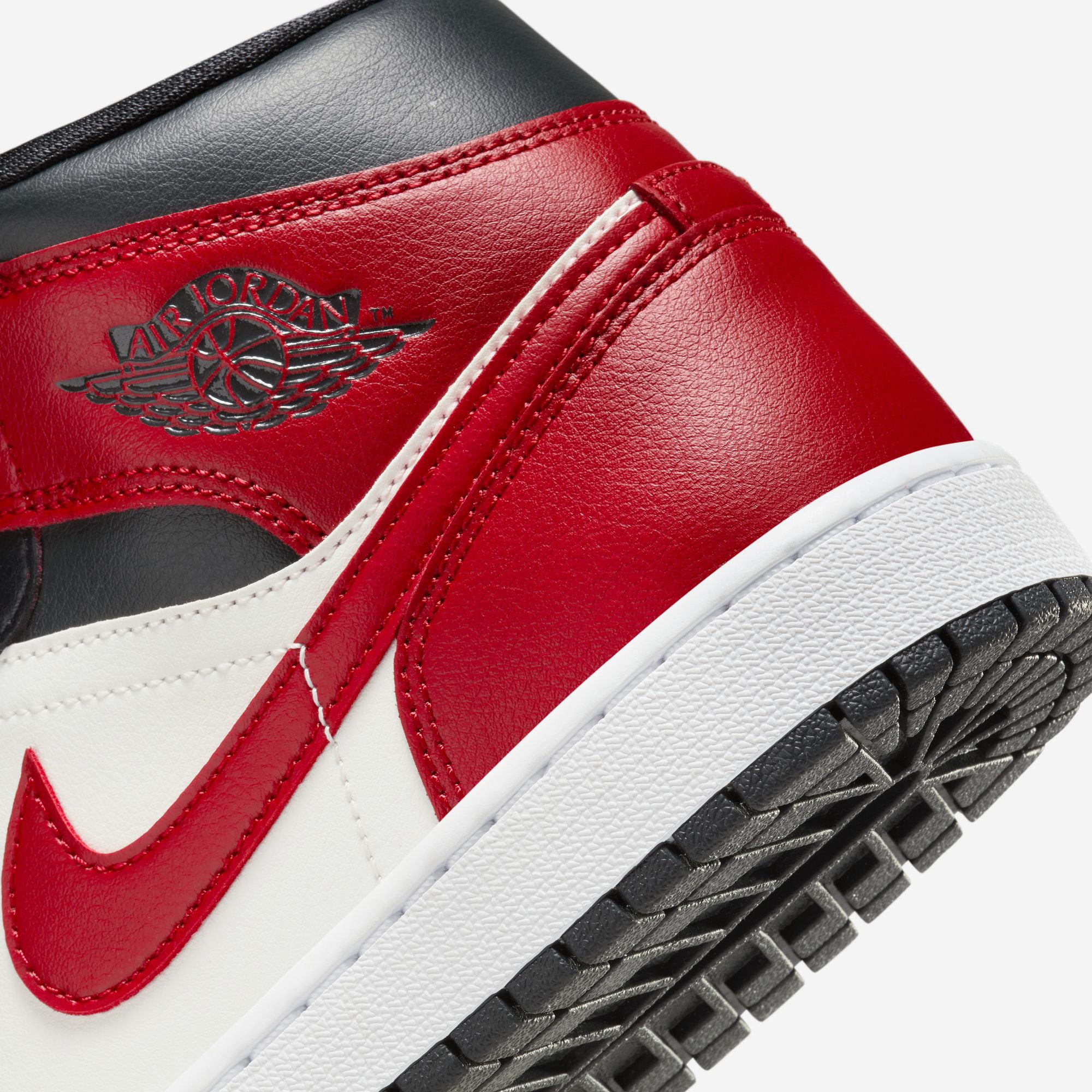 Wmns Air Jordan 1 Mid