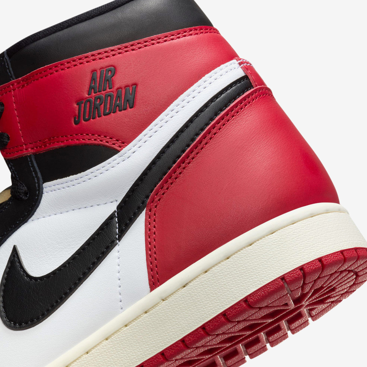 Air Jordan 1 Retro High OG | DZ5485-106