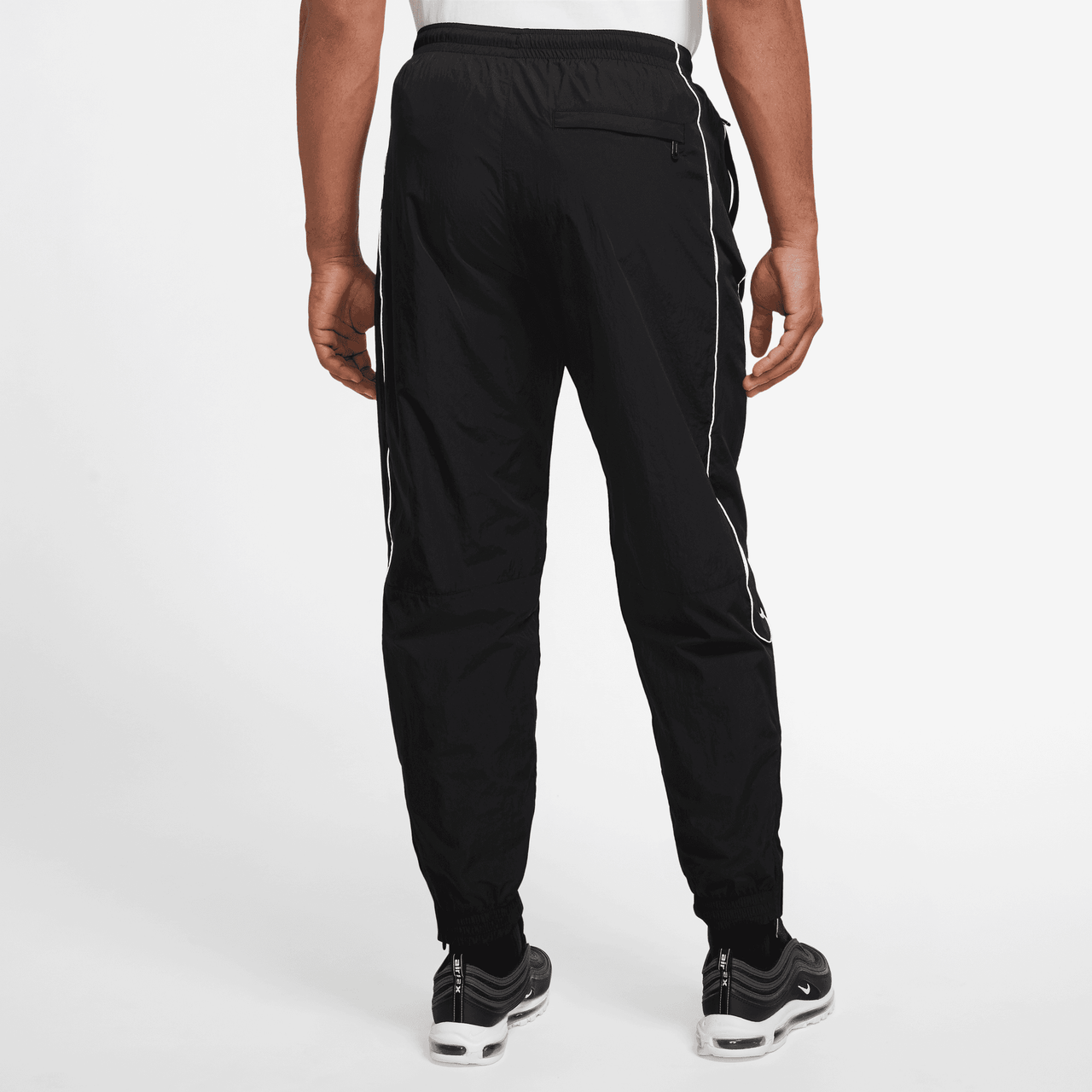 Solo Swoosh Track Pant | FB8620-010