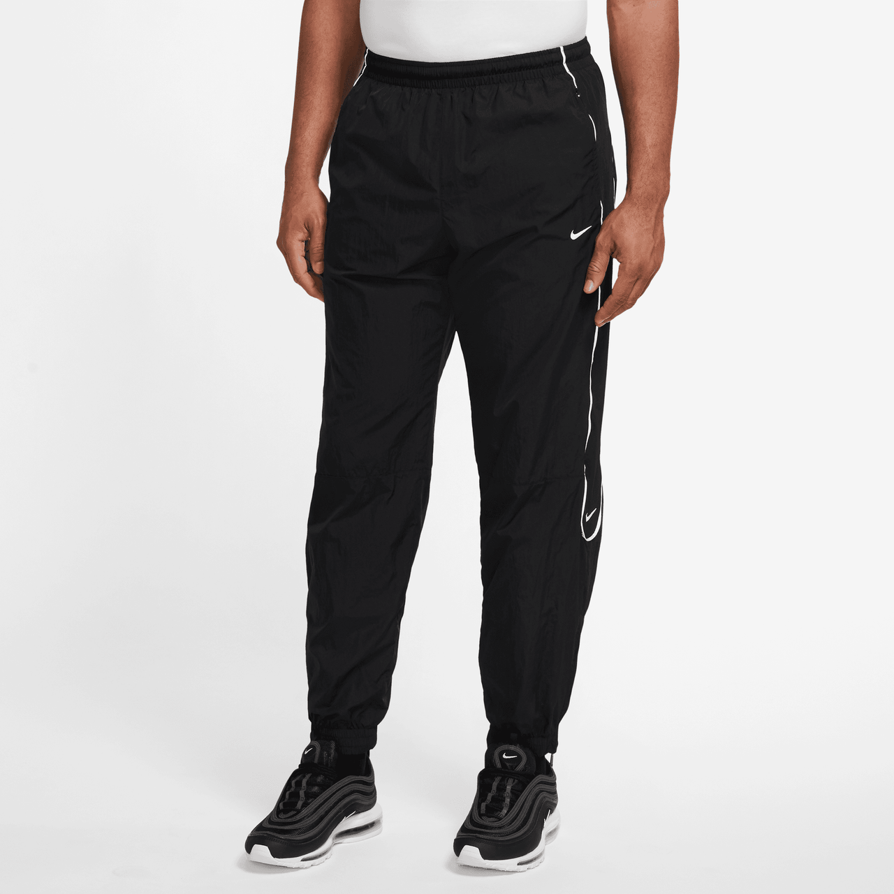 Solo Swoosh Track Pant | FB8620-010