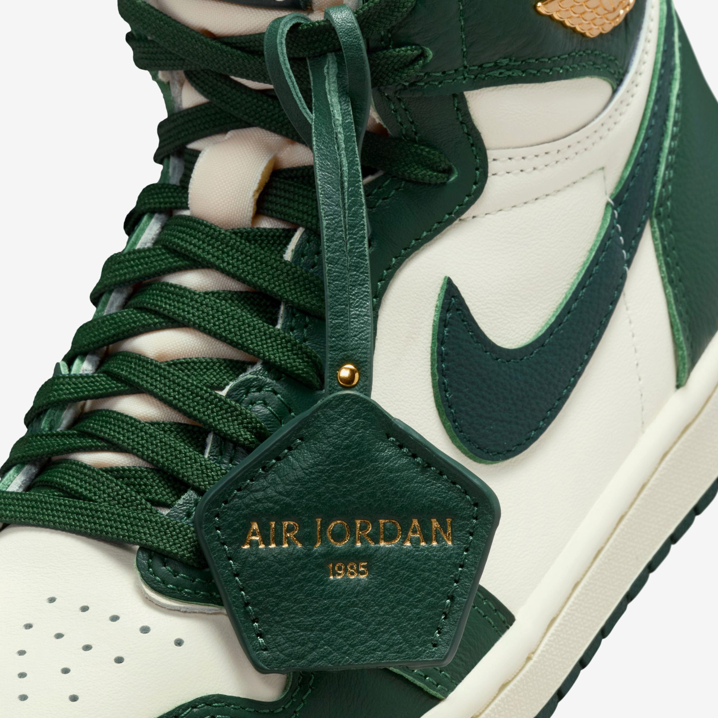 Wmns Air Jordan 1 Retro High OG