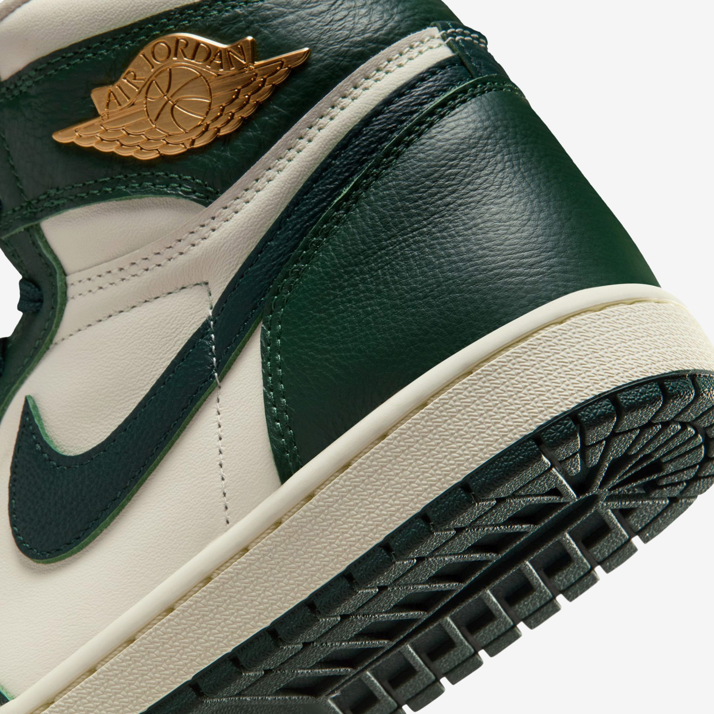 Wmns Air Jordan 1 Retro High OG