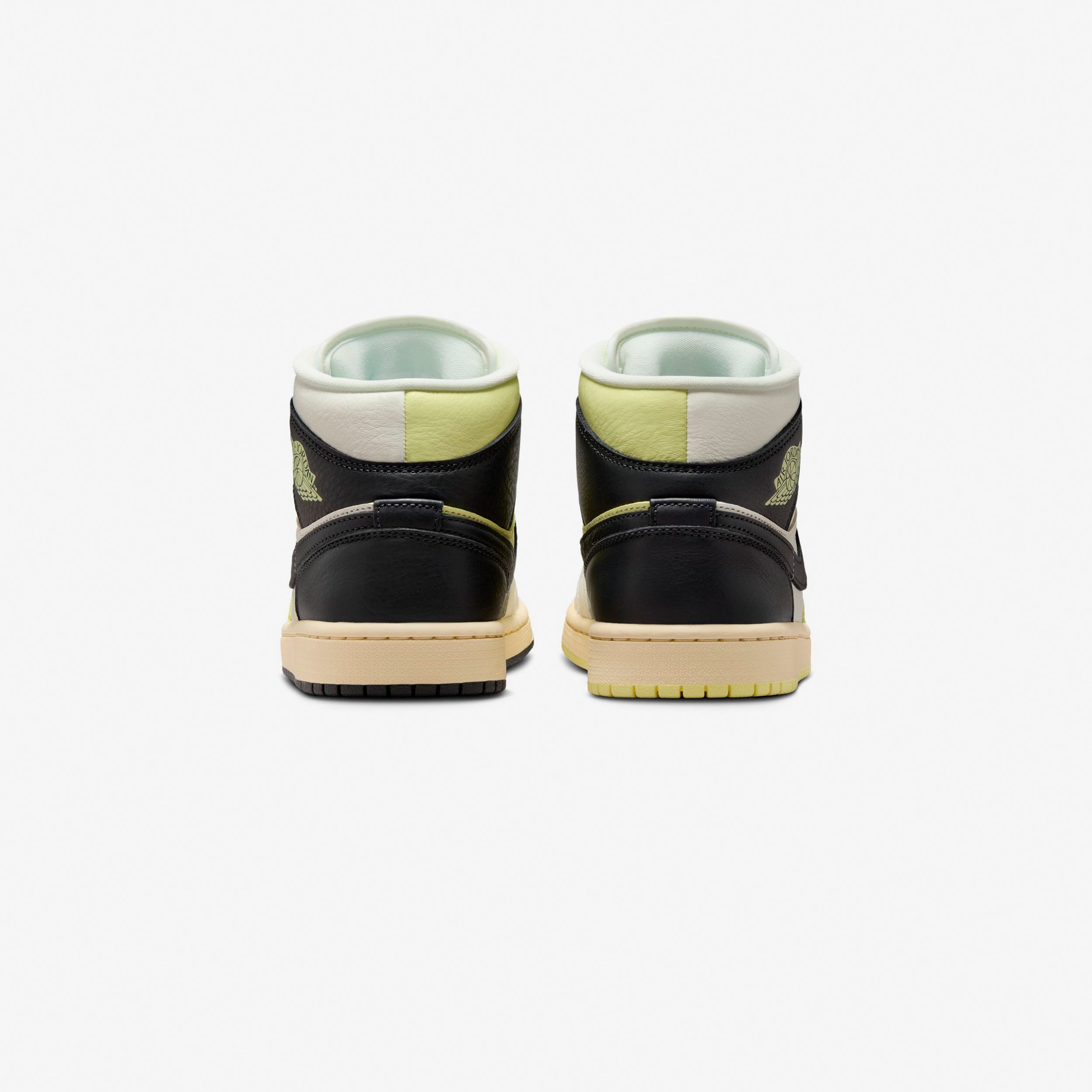 Wmns Air Jordan 1 Mid SE