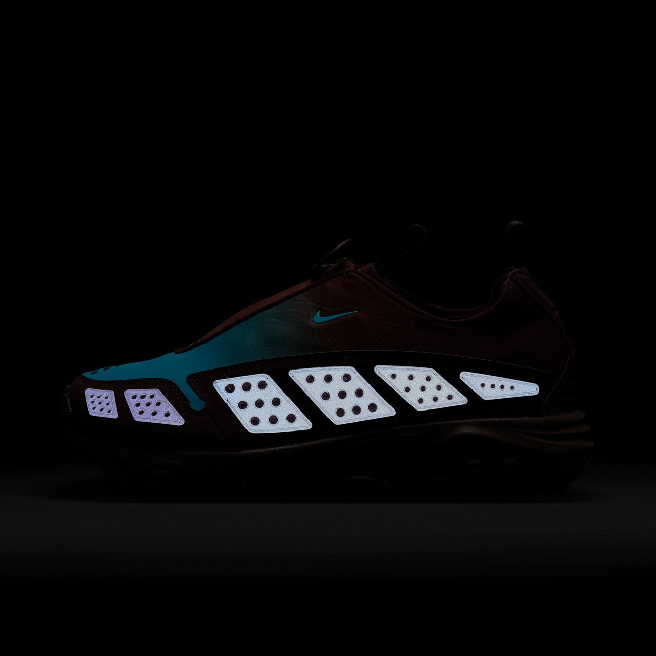 Wmns Air Max SNDR  | HQ4189-600