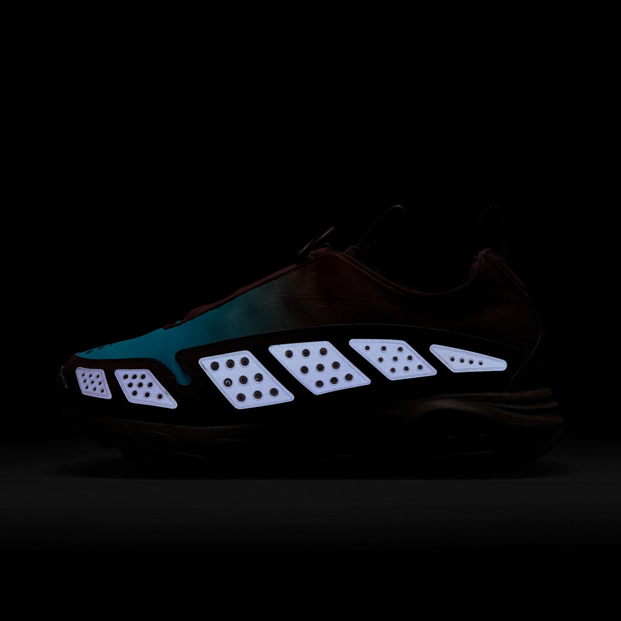 Wmns Air Max SNDR  | HQ4189-600