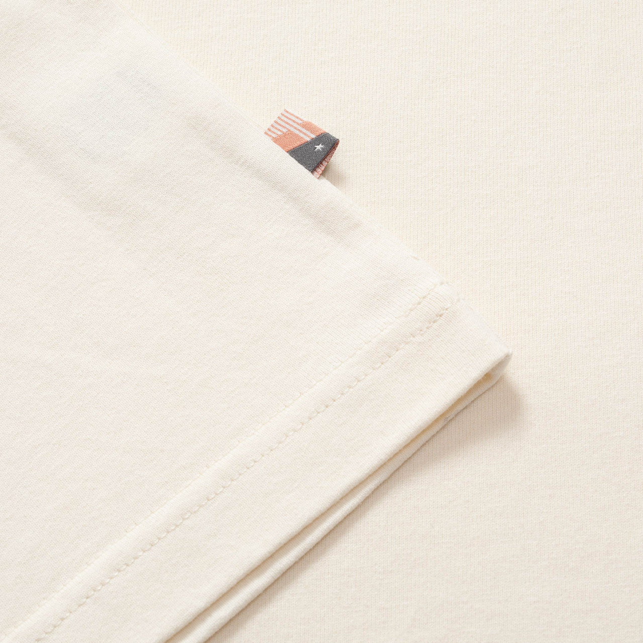 Records Oval Logo Tee | HTG240344-CRE