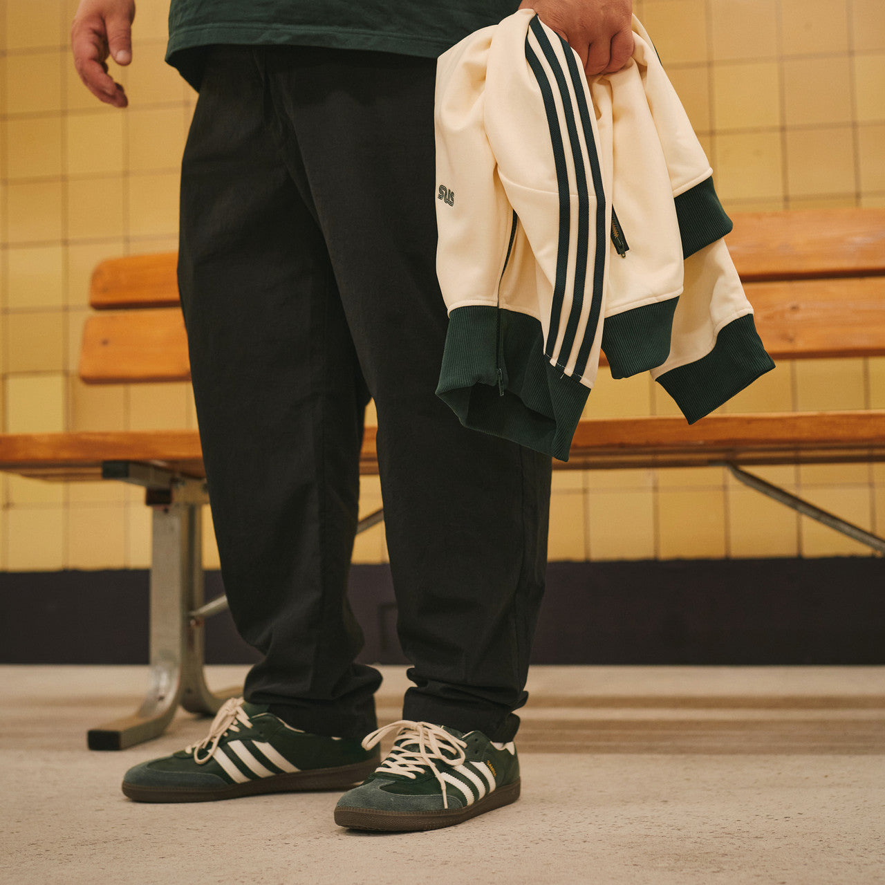 Track Top x SNS | IZ3138