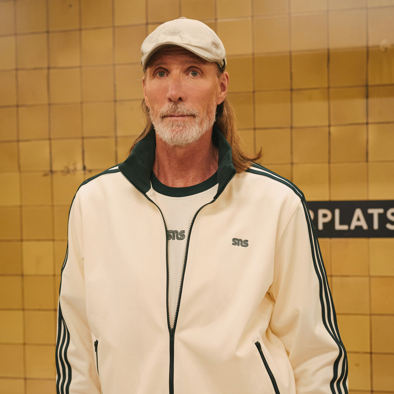 Track Top x SNS | IZ3138