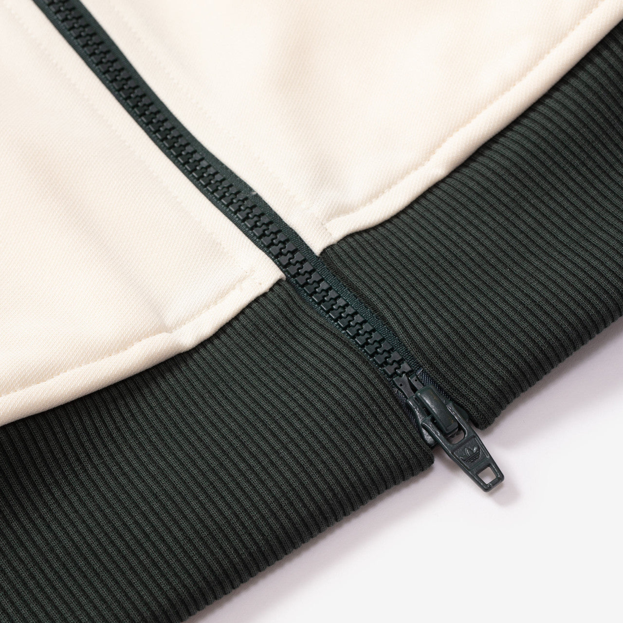 Track Top x SNS | IZ3138