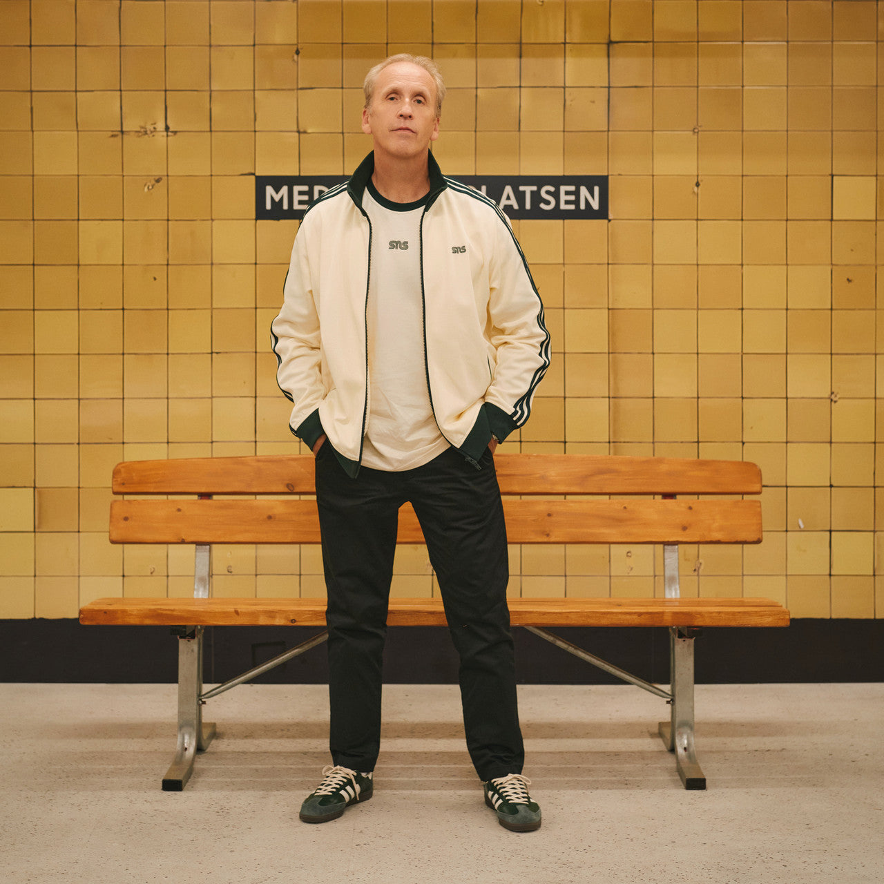 Ringer Tee x SNS | IZ3142