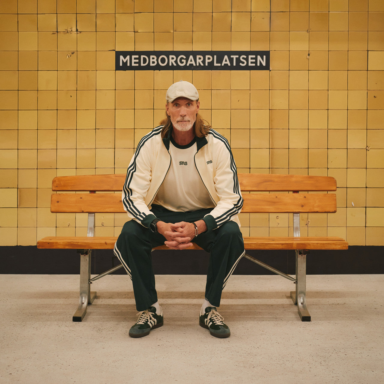 Ringer Tee x SNS | IZ3142