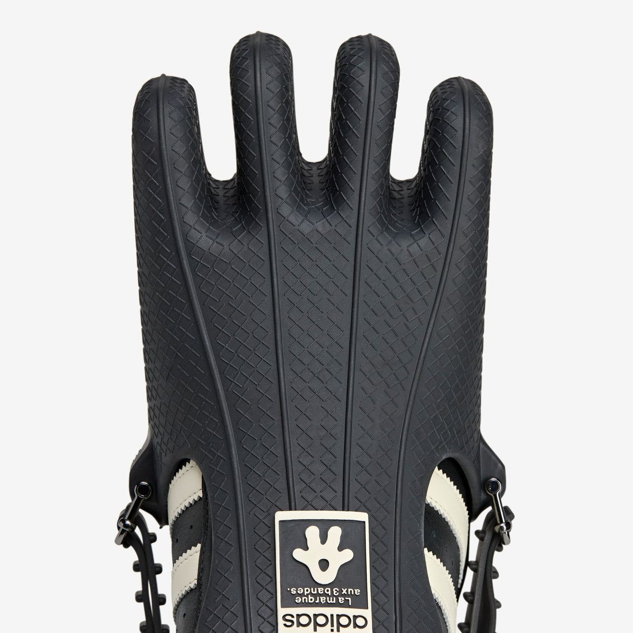 Wmns Superfinger Superstar x Avavav | JP7141