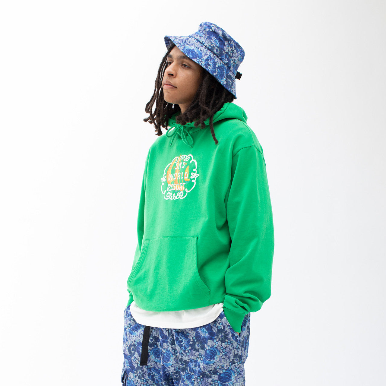 World Resort Hoodie | SNS-1288-3800