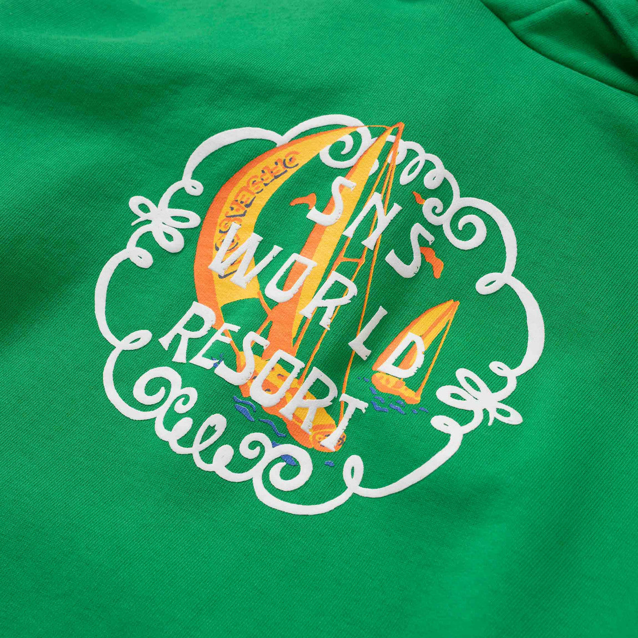 World Resort Hoodie | SNS-1288-3800