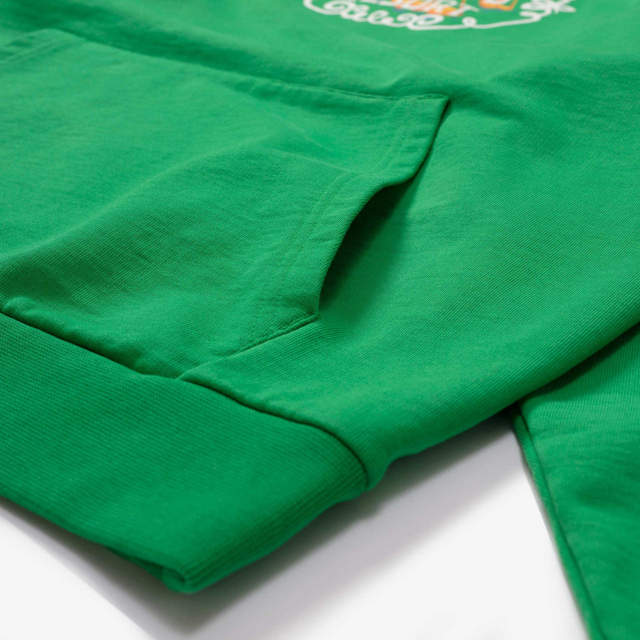 World Resort Hoodie | SNS-1288-3800