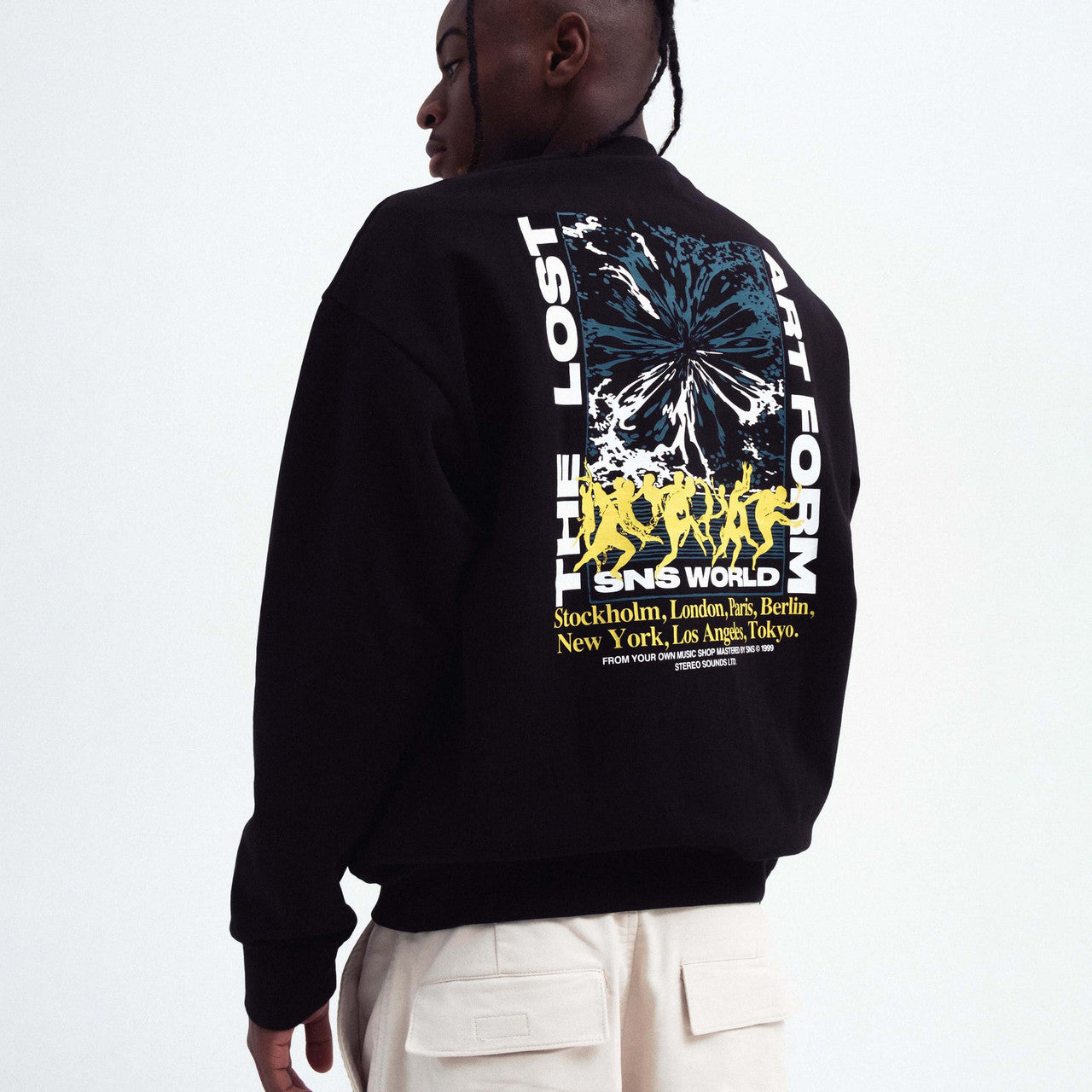 World Crew | SNS-1424-0100