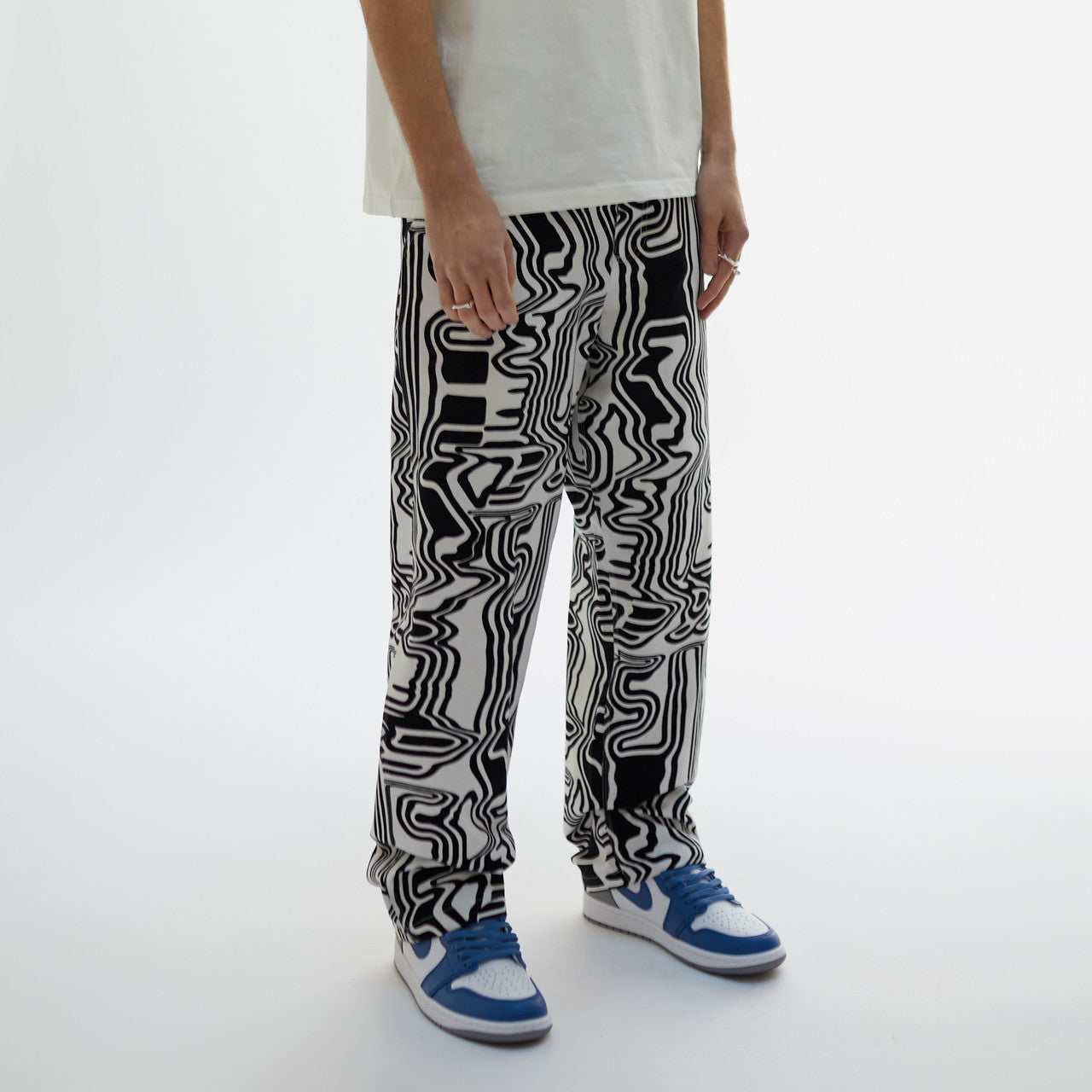 Distorted Straight Leg Pant | SNS-4132-0200