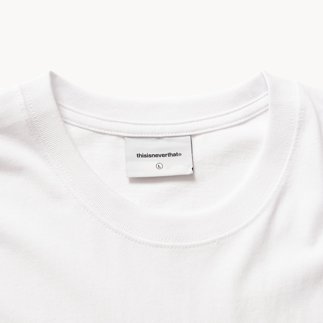 THISTHAT Tee | TN243TTSST02-WHT