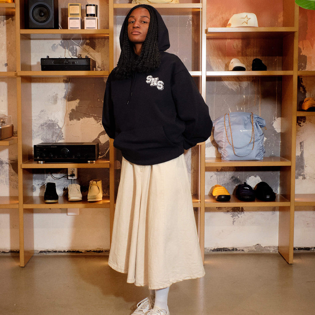 Collegiate Logo Hoodie | SNS-120001