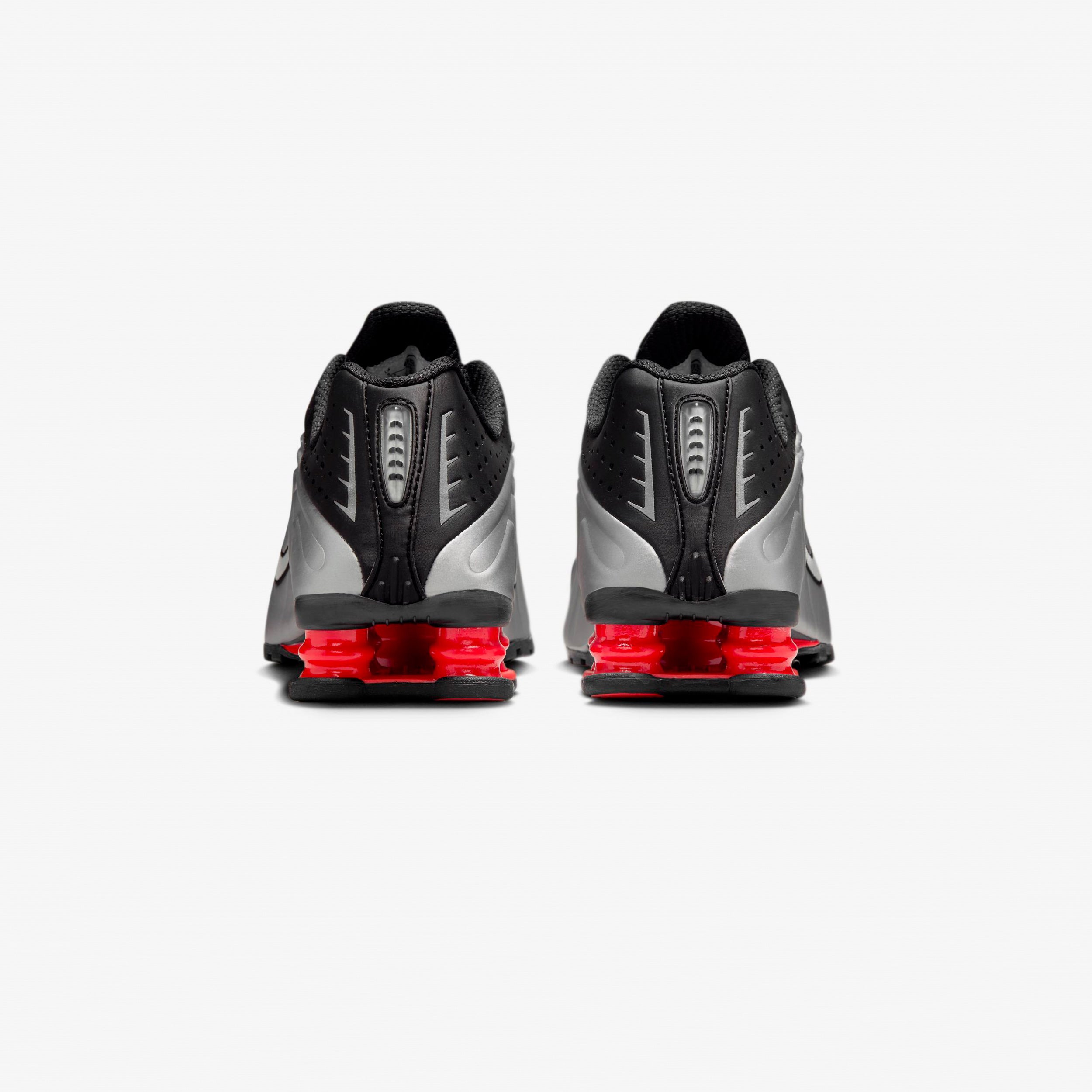 Wmns Shox R4