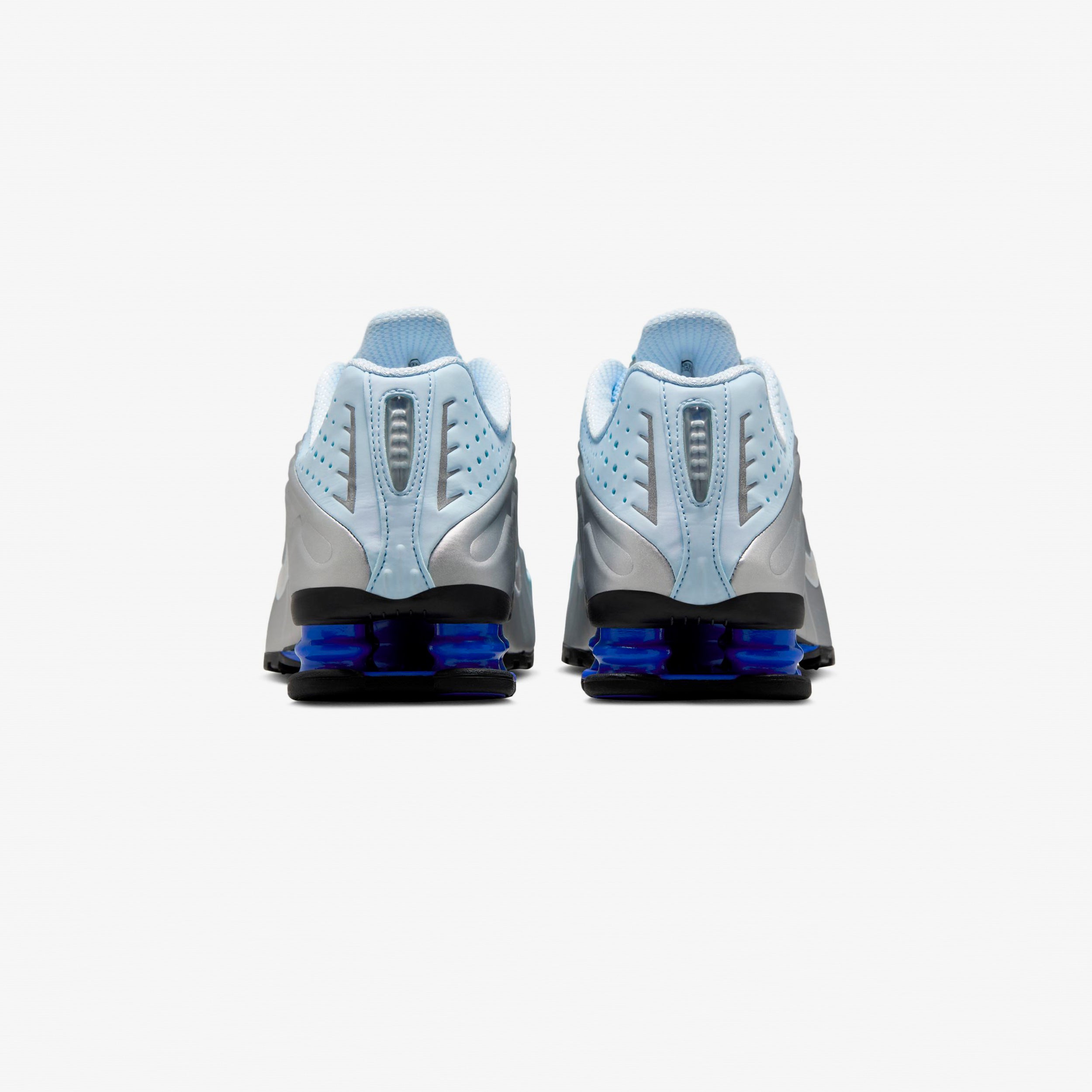 Wmns Shox R4