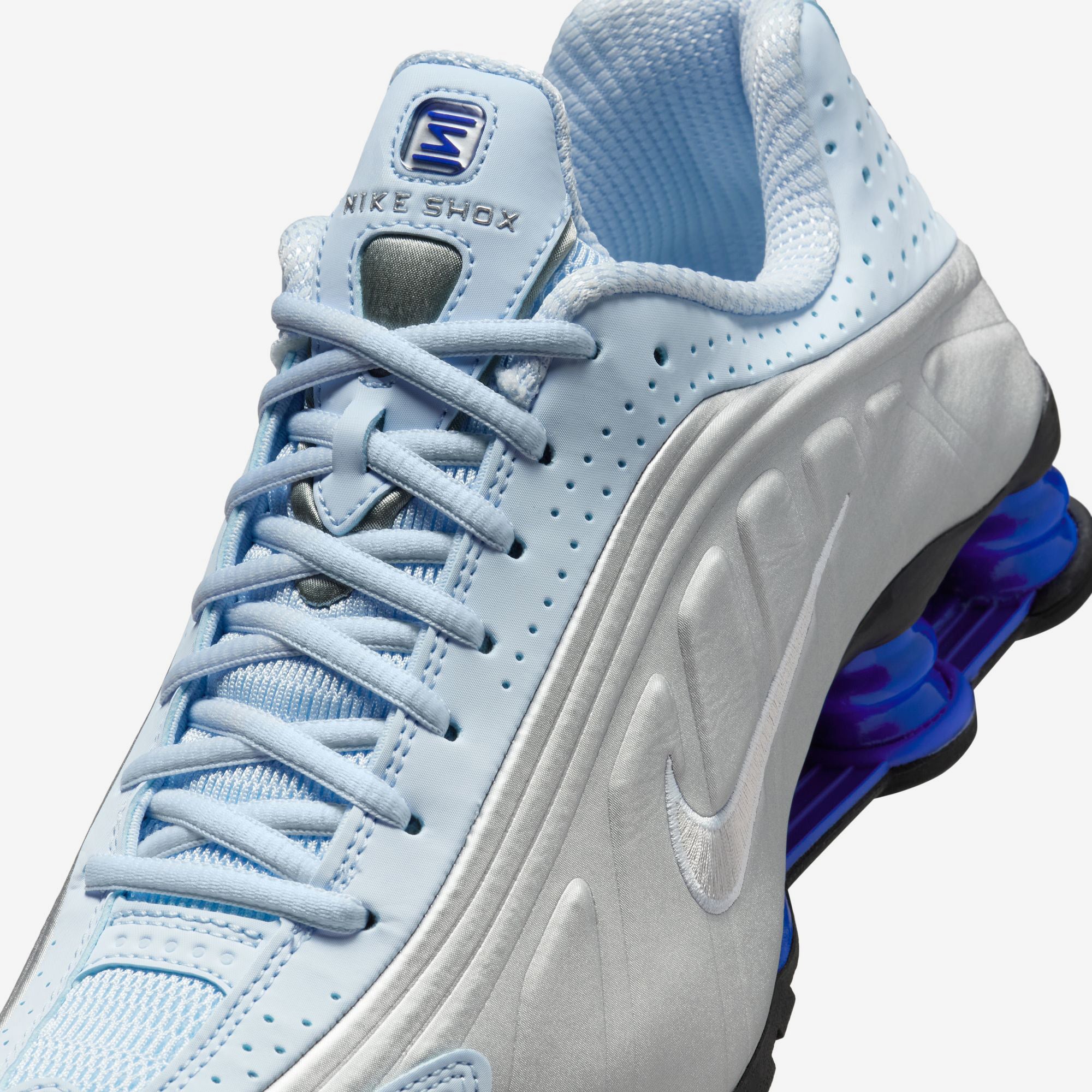 Wmns Shox R4