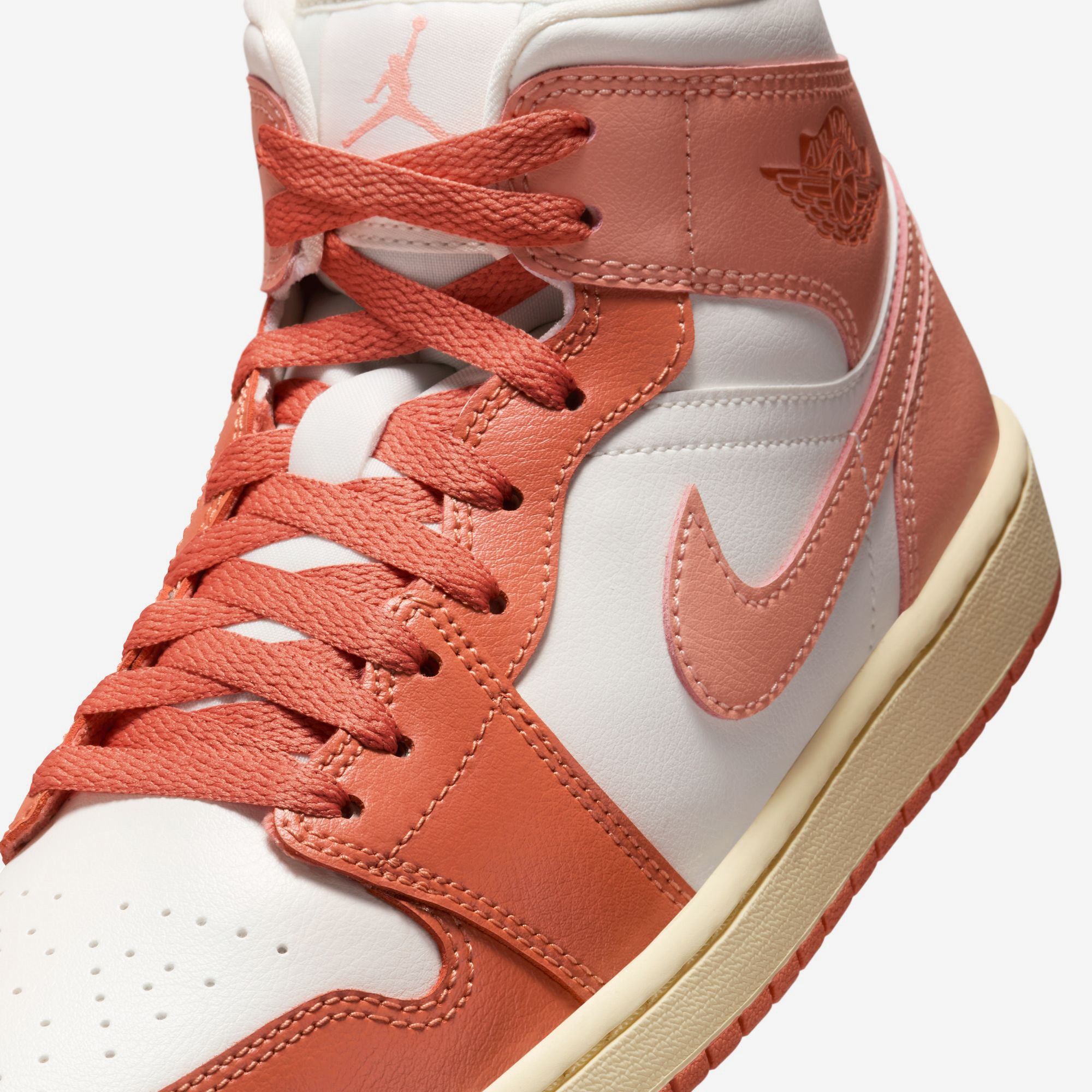Wmns Air Jordan 1 Mid