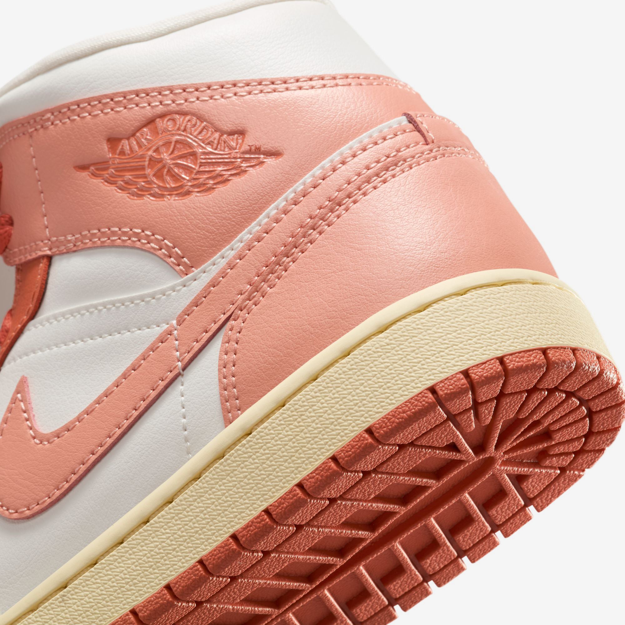 Wmns Air Jordan 1 Mid