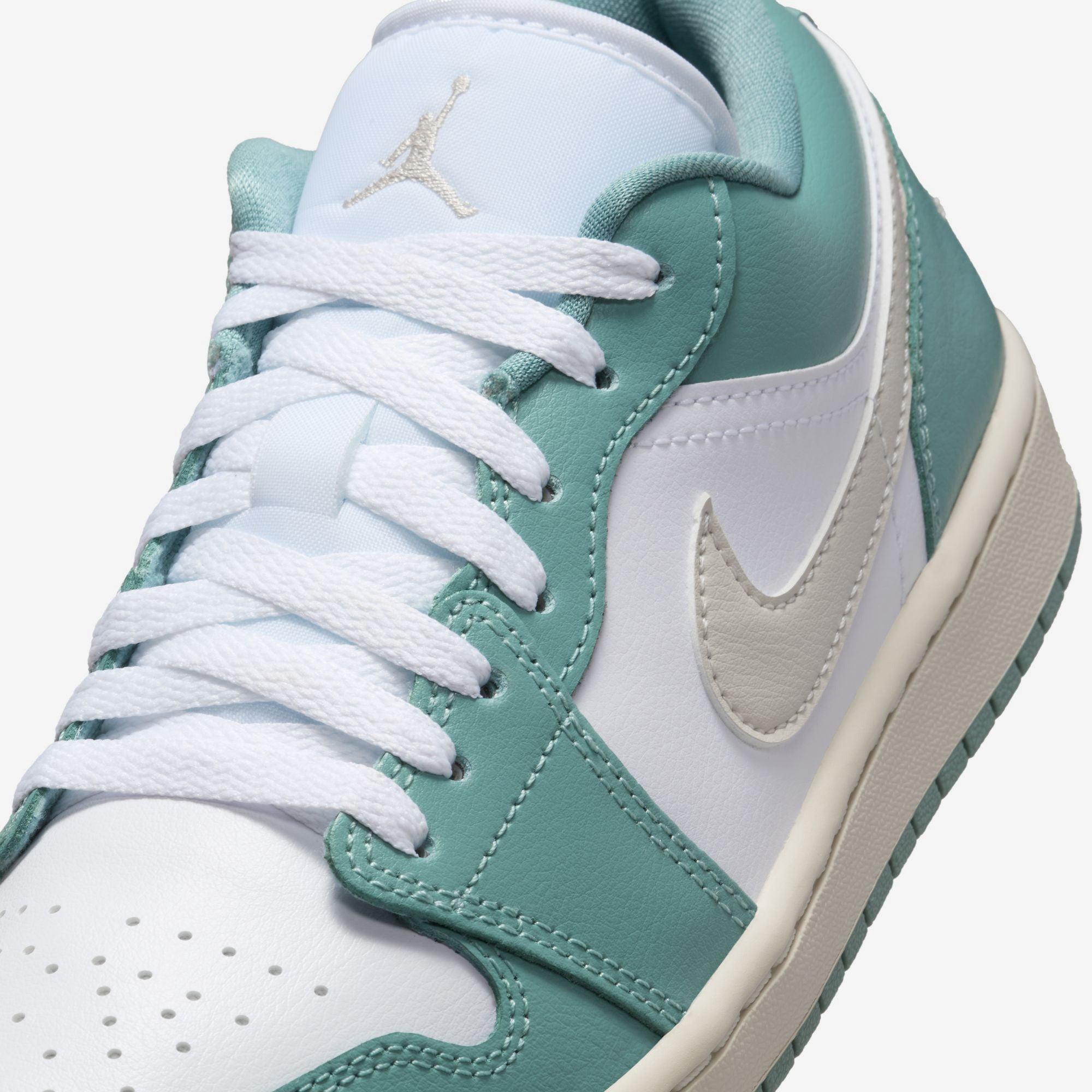 Wmns Air Jordan 1 Low