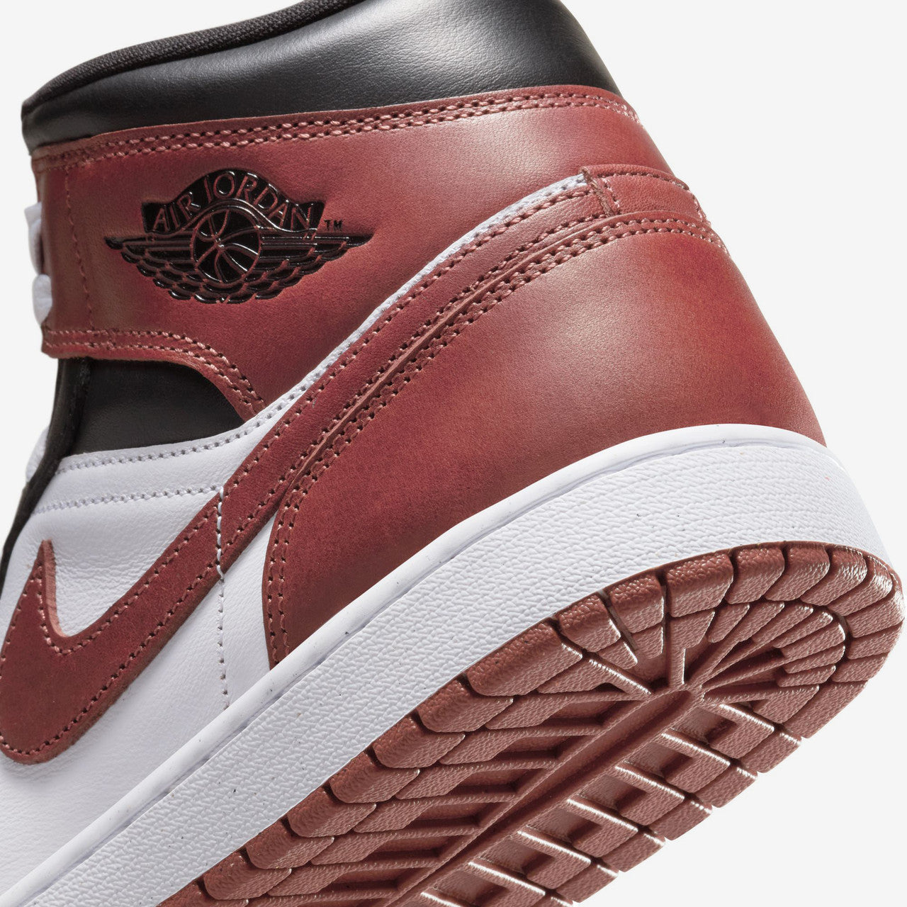 Air Jordan 1 Mid SE | HF3216-102