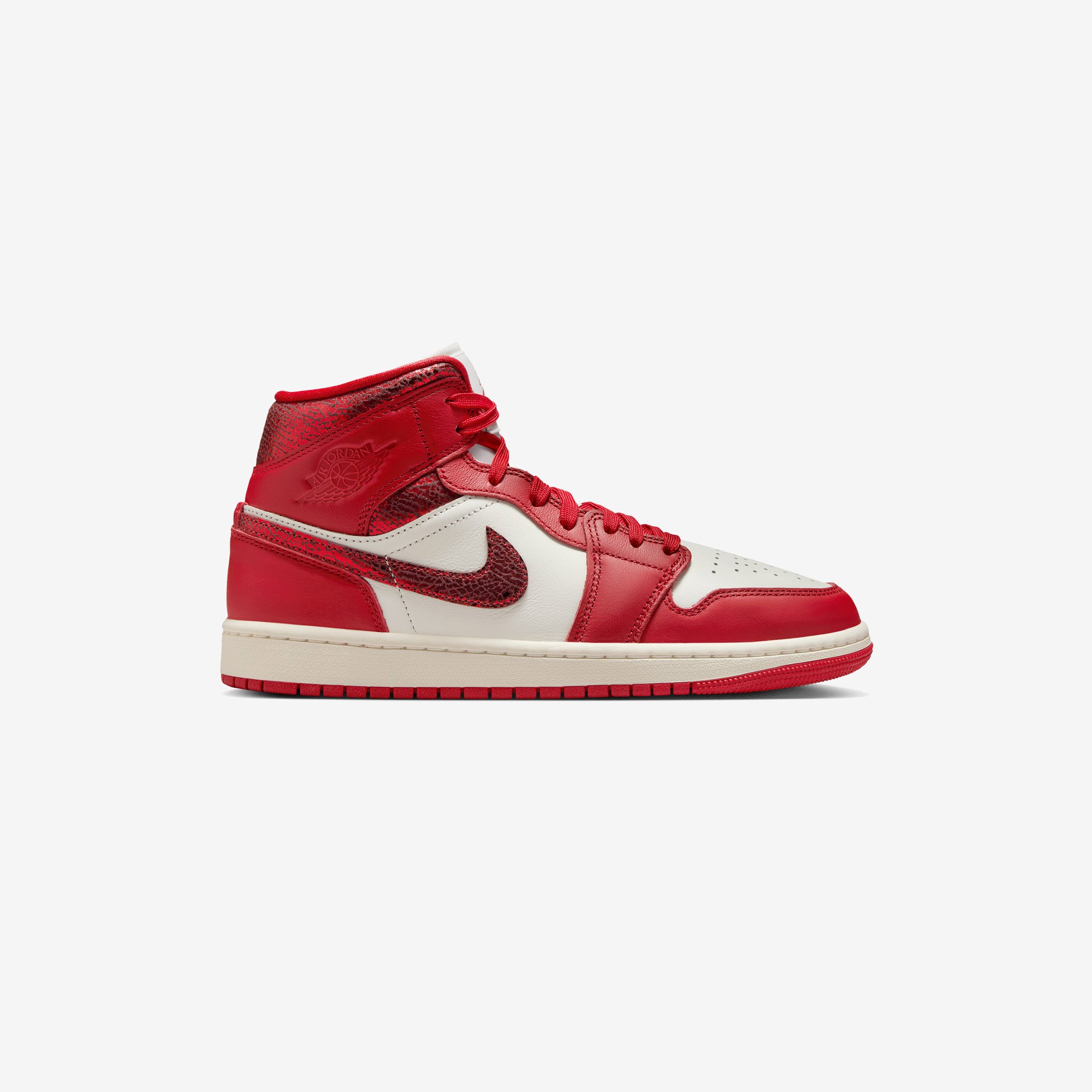 Wmns Air Jordan 1 Mid SE
