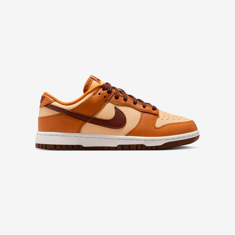 Dunk Low SE