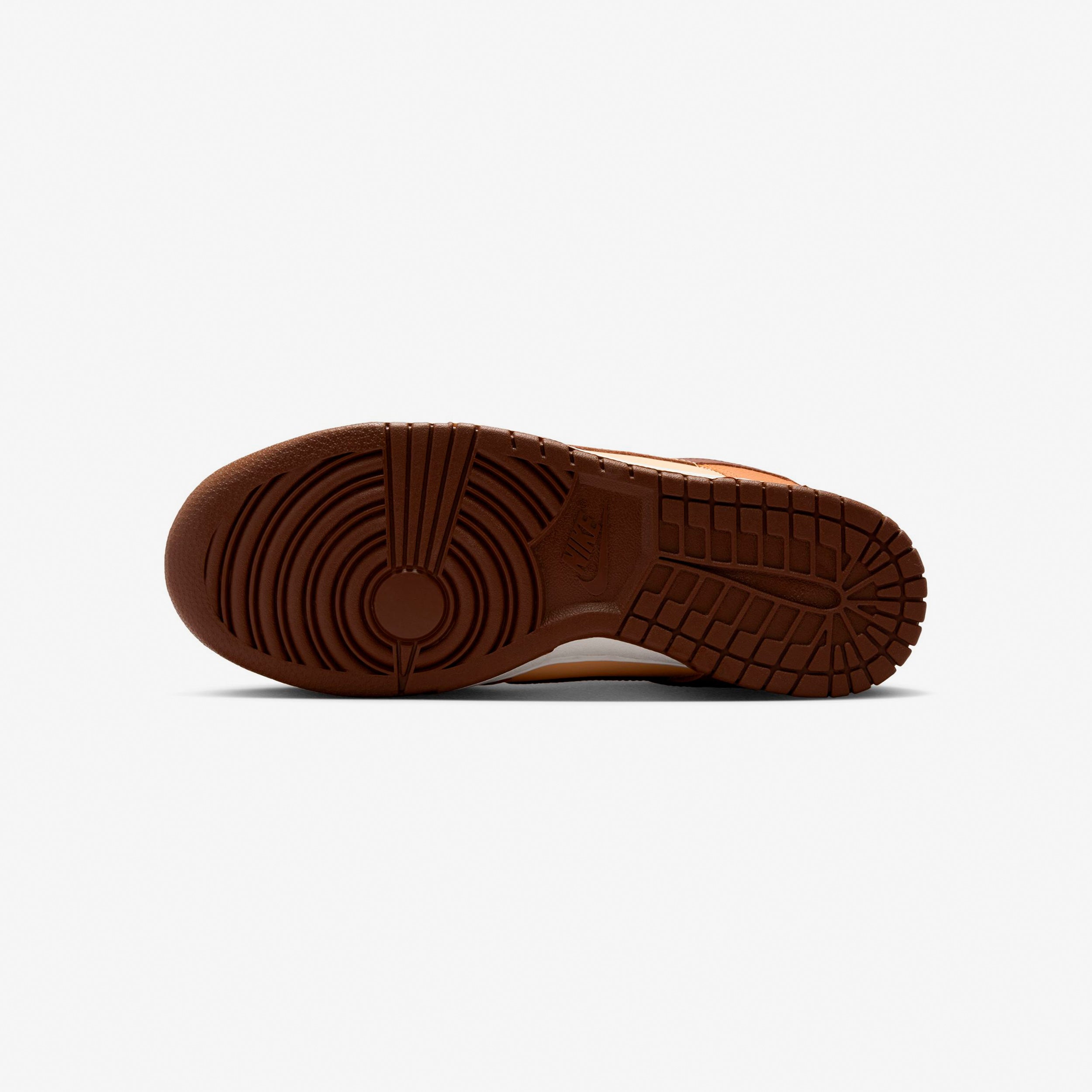 Dunk Low SE