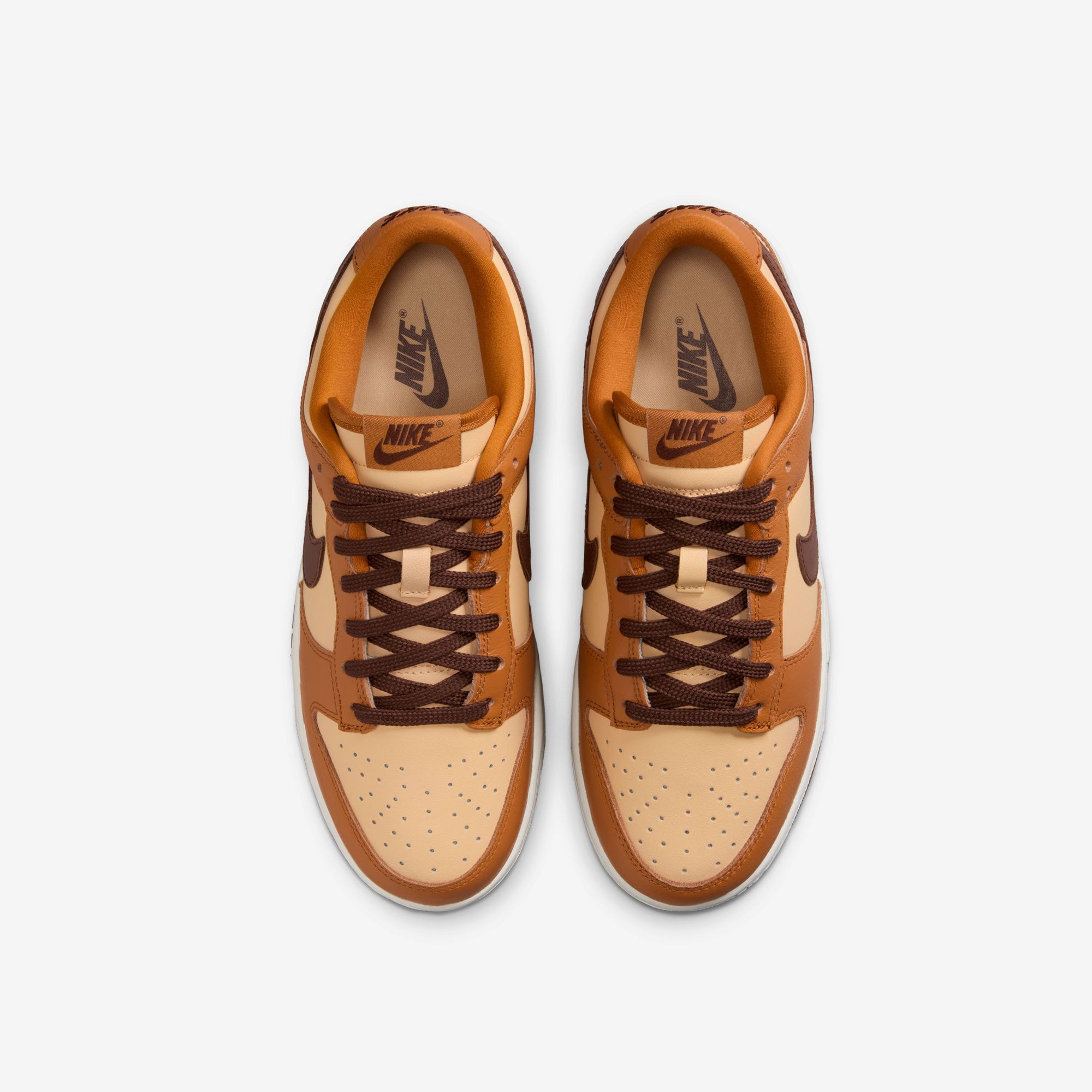 Dunk Low SE
