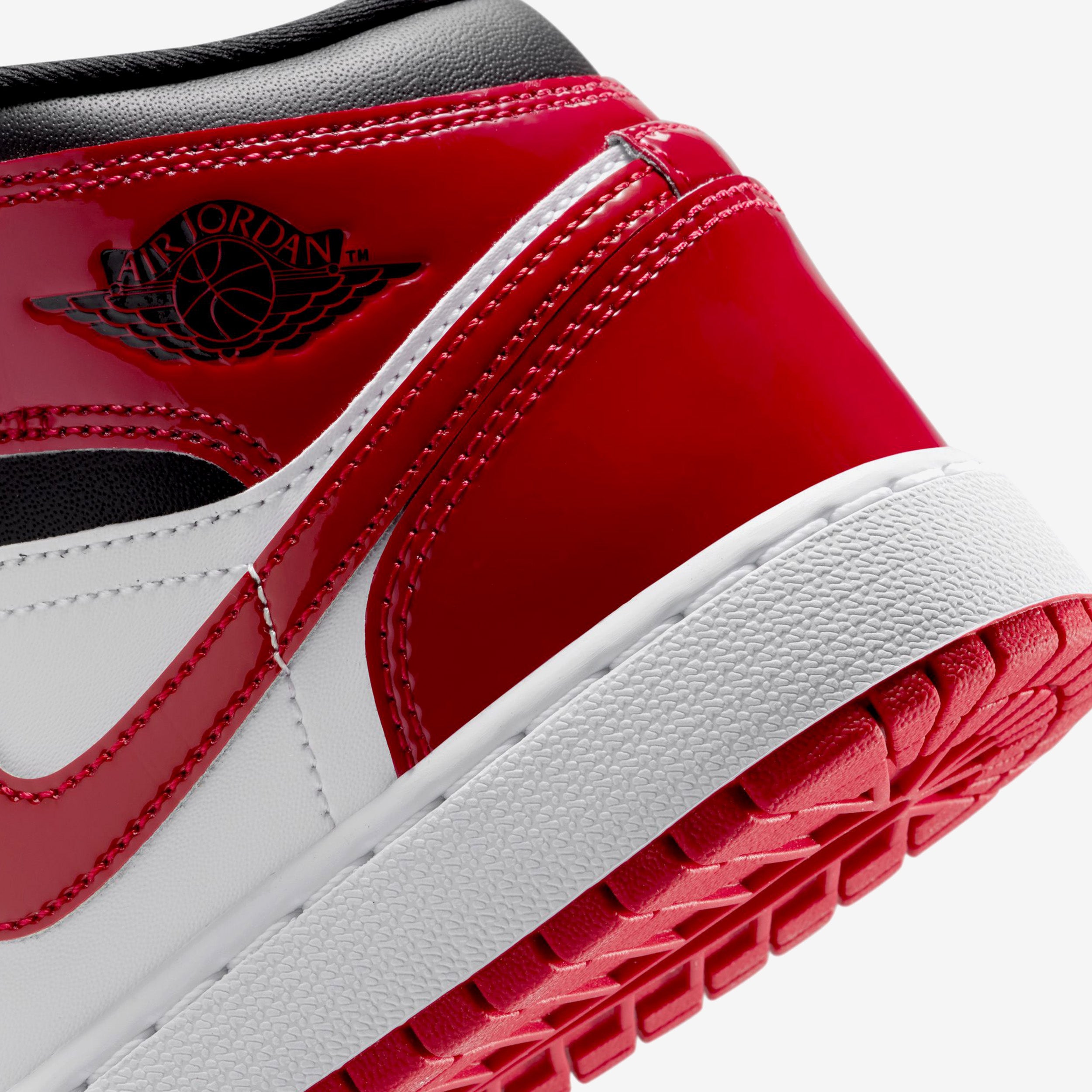 Air Jordan 1 Mid SE (GS)