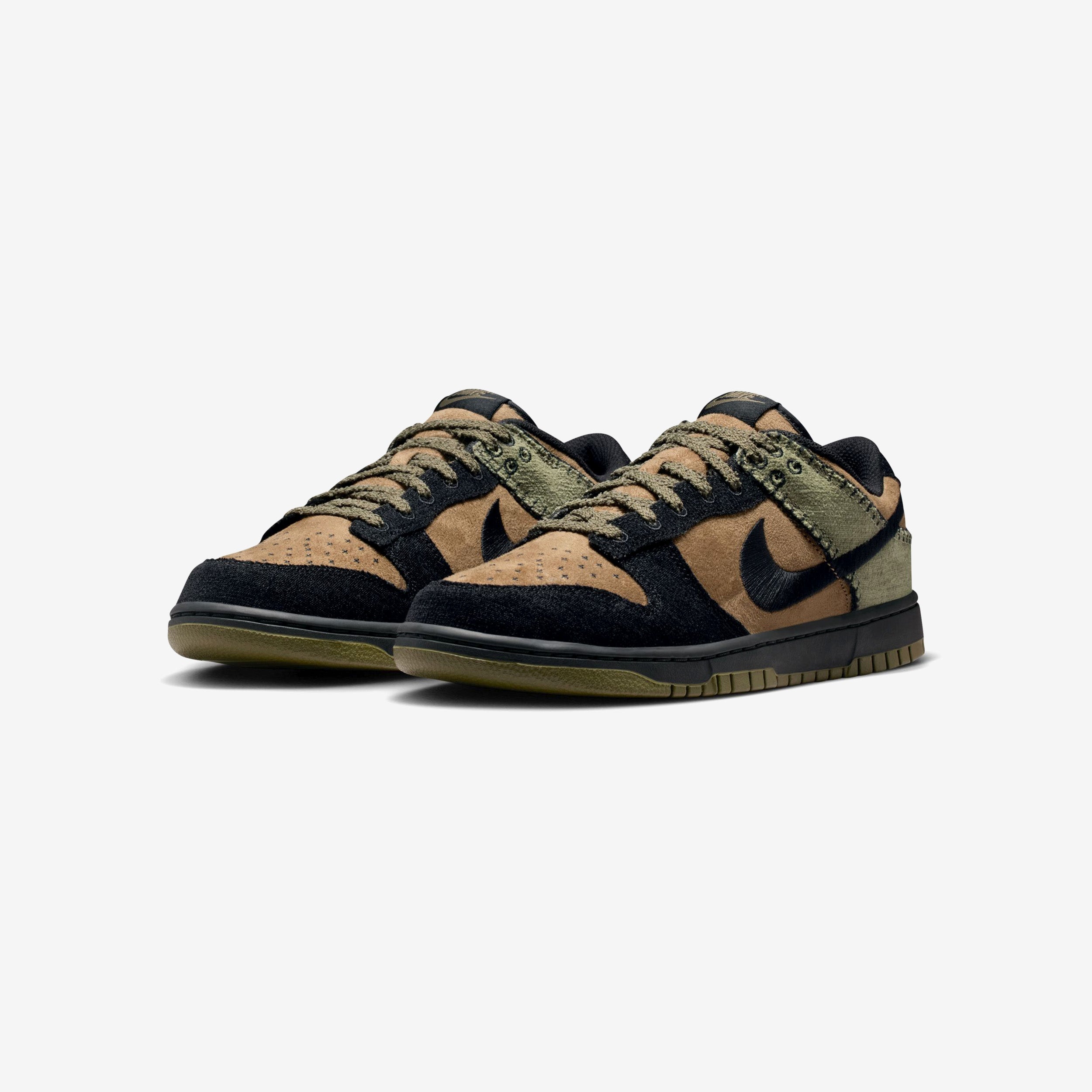 Dunk Low Retro SE