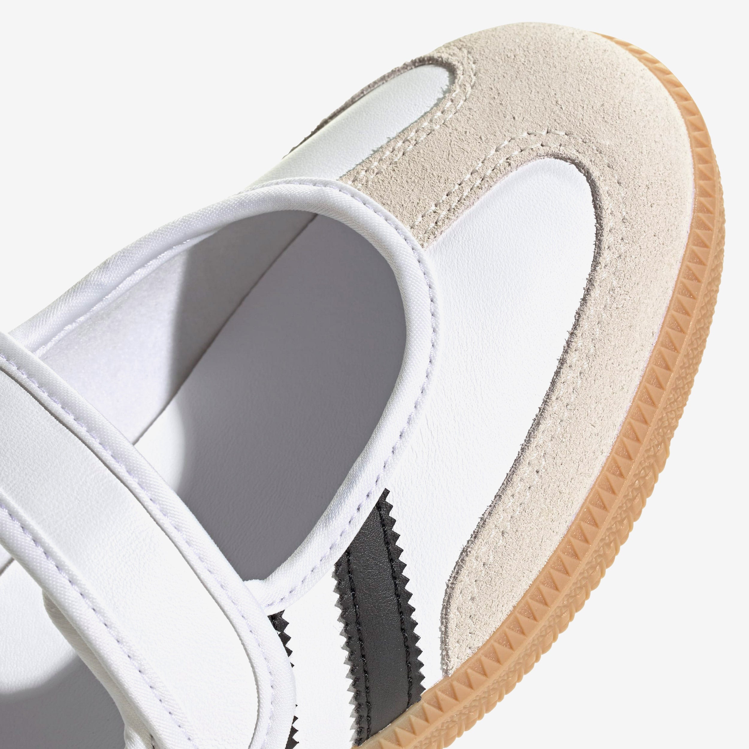 Wmns Samba Jane