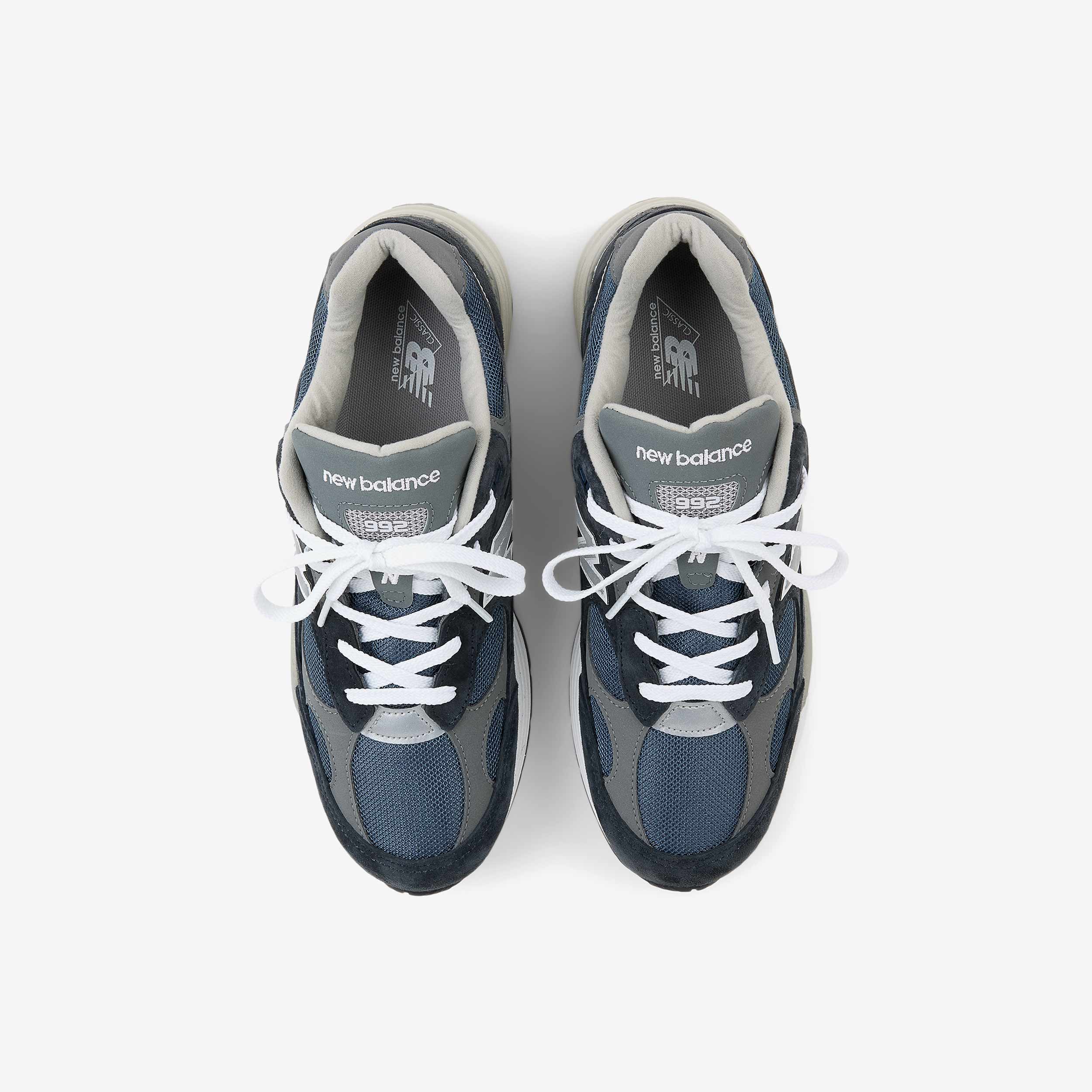 992